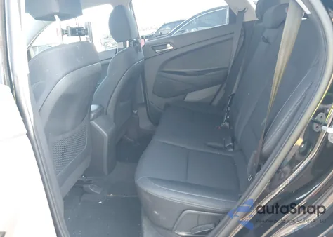 2020 Hyundai Tucson Value z USA, uszkodzony, nr VIN KM8J33A40LU233903